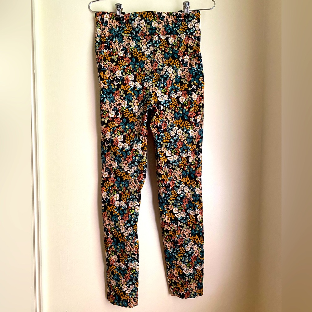 Floral ankle pants